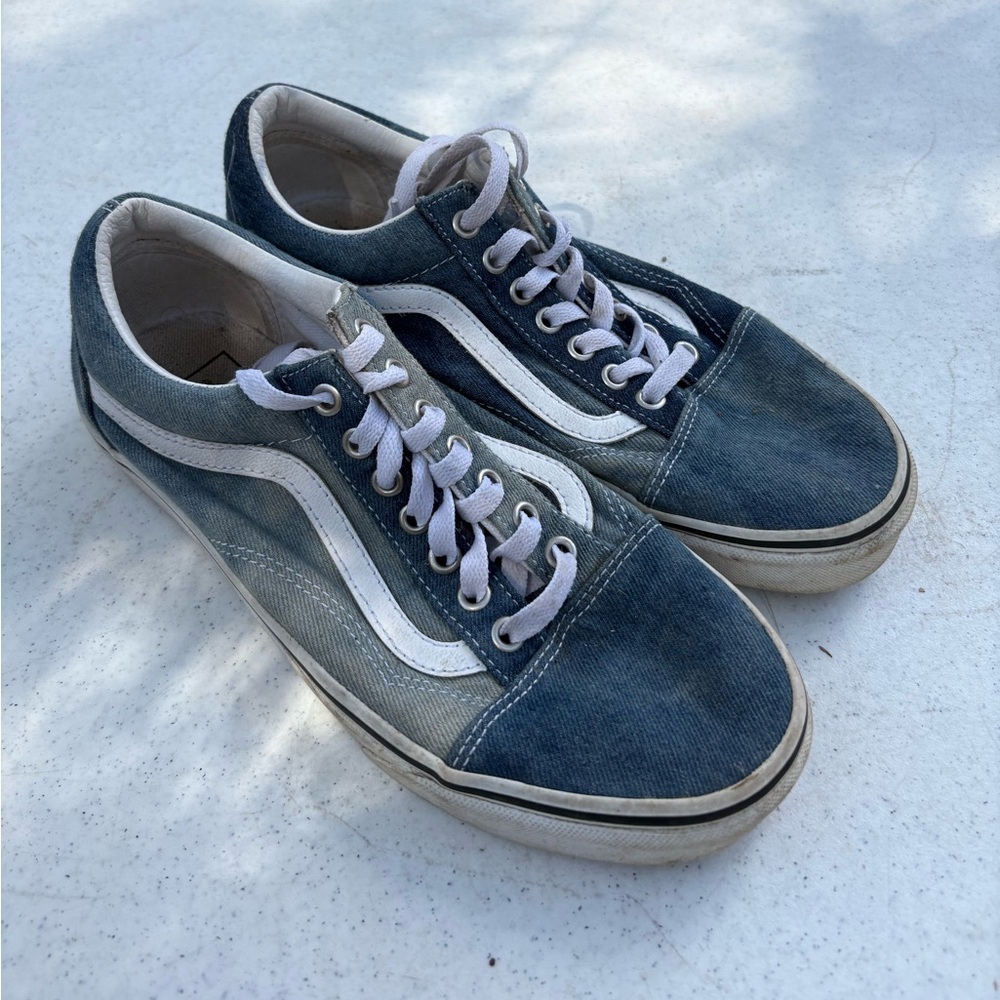 Converse Men's Blue Canvas Sneakers